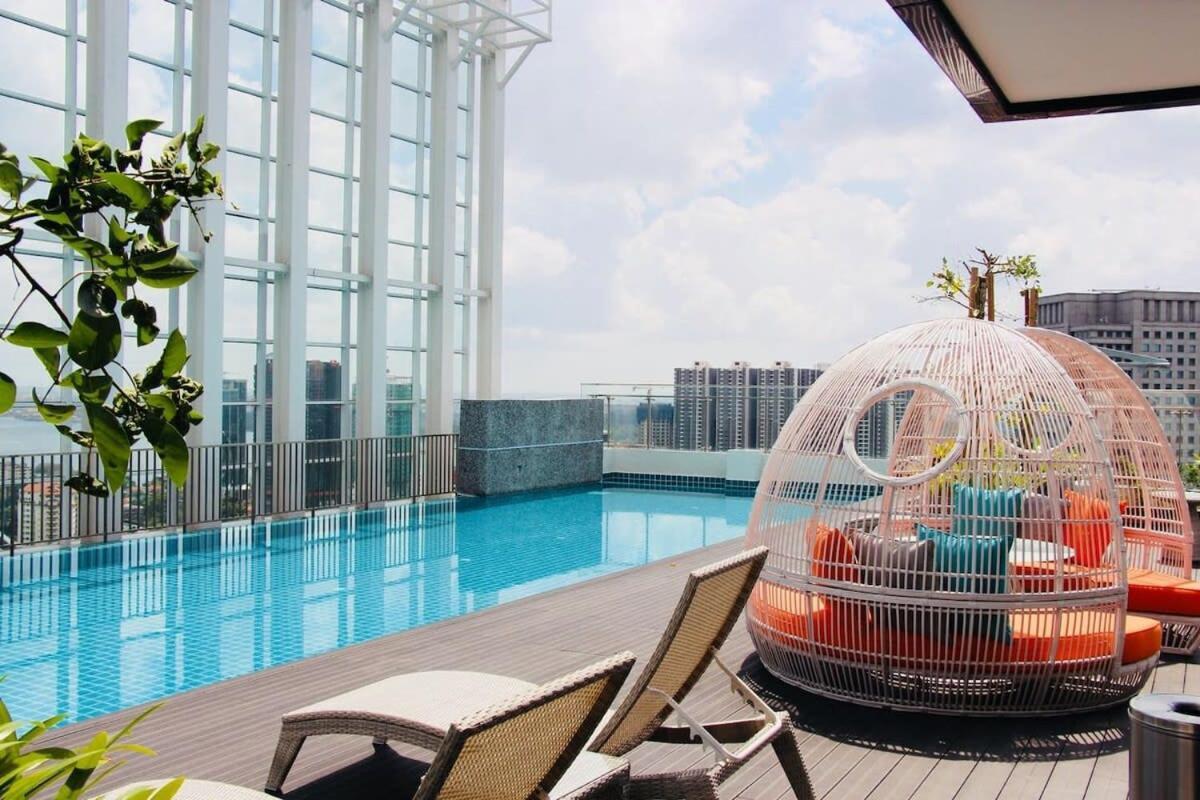 A Chic & Comfy Suasana In